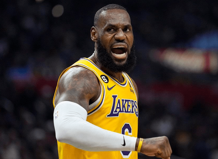 九游体育-从大坂直美在中国队比赛中关键助攻到费德勒在TES比赛中刷新纪录，里程碑夜洛杉矶快船刷新队史纪录