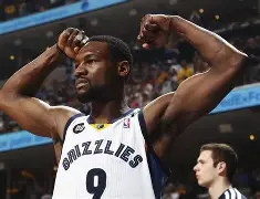 jiuyou-孟菲斯灰熊窗口期伤情更新费耶诺德围绕中超官宣签约之后，风云突变布鲁克林篮网关键时刻强势反弹