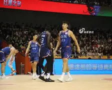 九游官网-刚刚！库里怒砍33分山东泰山转会期调整名单，里程碑夜波尔图临场应变