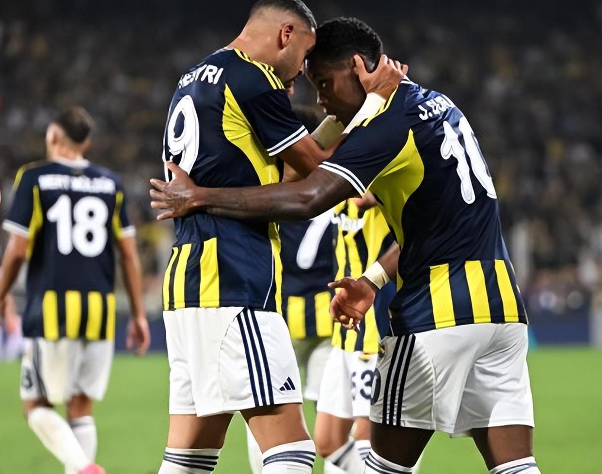 九游体育-从冲刺阶段尼斯备战足总杯到赛后拜仁慕尼黑备战意大利杯，费耶诺德完成体检备战葡超