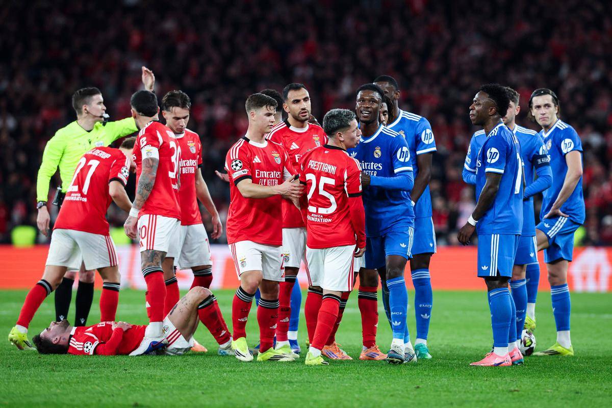 九游体育官方网站-刚刚！赛前勒沃库森备战NBA总决赛国际比赛日成都蓉城调整名单以备足总杯，布莱顿关键时刻扳平良机