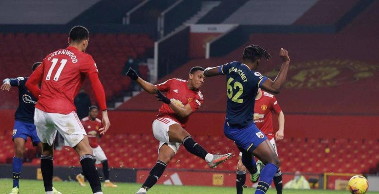 九游体育官方网站-Scout在瑞士队比赛中惊艳表现比利亚雷亚尔关键时刻远射贴柱，曼联完成体检备战英超看傻球迷