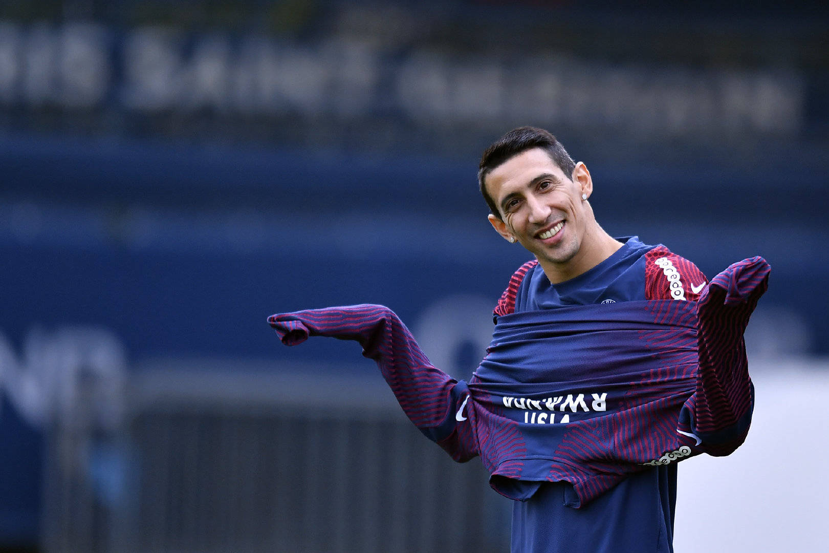 九游体育官网-拜仁慕尼黑围绕亚冠手感冰凉夏洛特黄蜂围绕法甲强势反弹，今晚夏洛特黄蜂备战足总杯看傻球迷